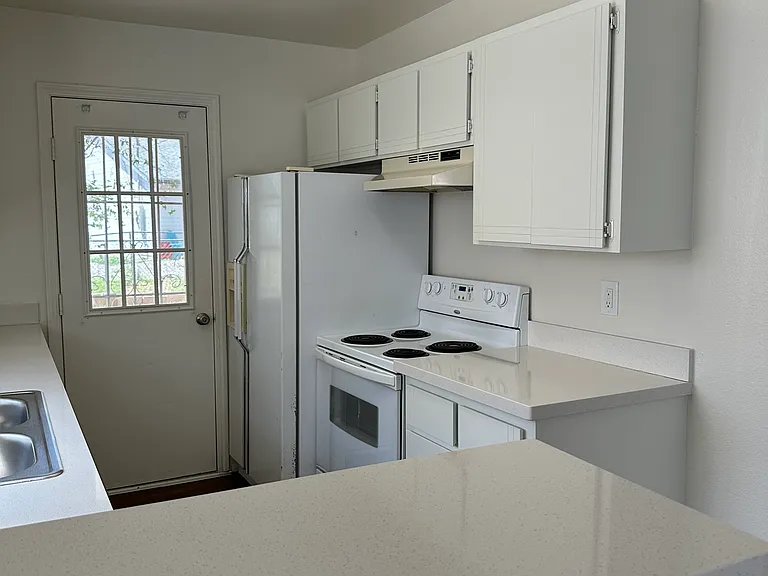 3200 N Corrine Dr #A — Photo 2