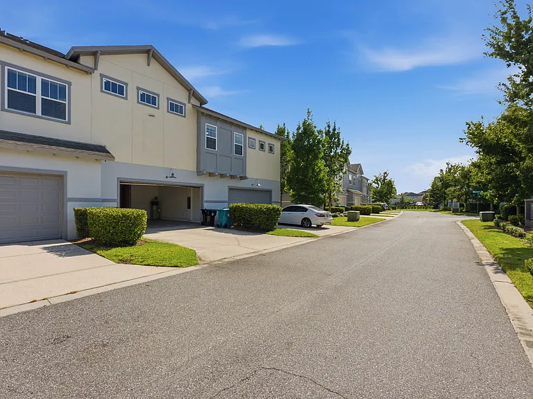 9025 Laureate Blvd — Photo 45