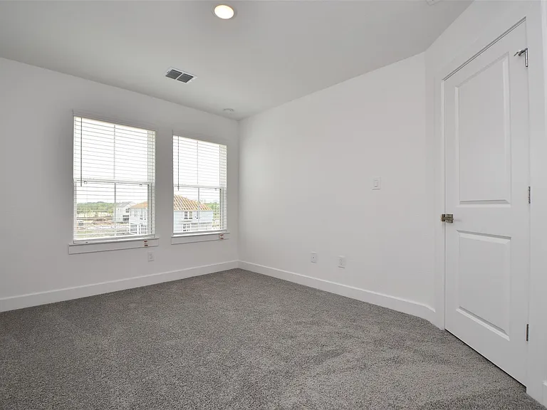 2209 Via Laura Ln — Photo 38