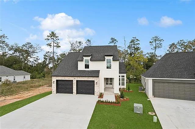 17314 Paddock Cir — Photo 1