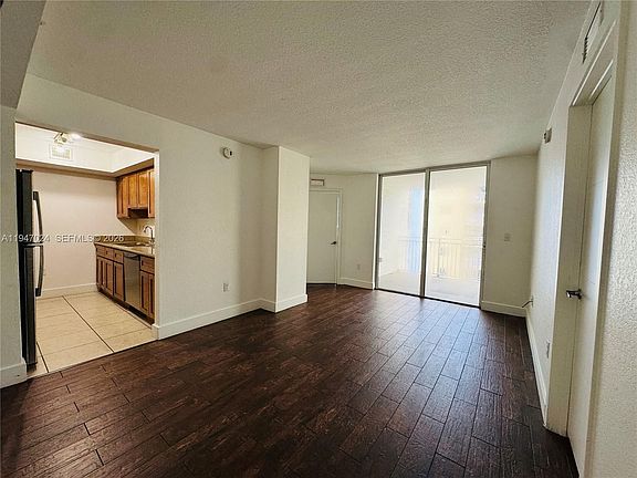 5th image of 219 NW 12th Ave APT 707