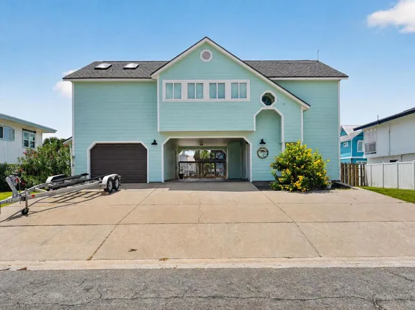 20 Flamingo Rd, Rockport, TX 78382