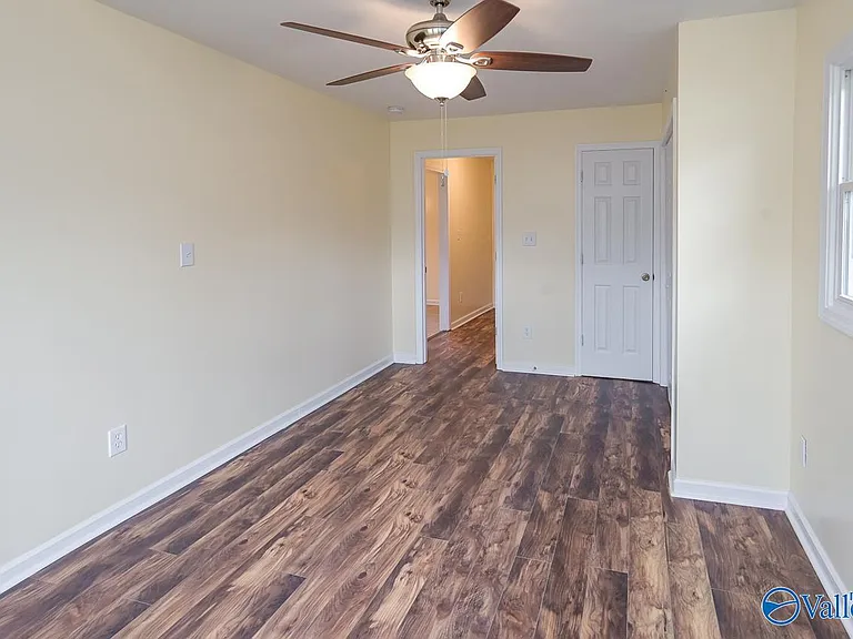 2423 Medaris Rd NW — Photo 16
