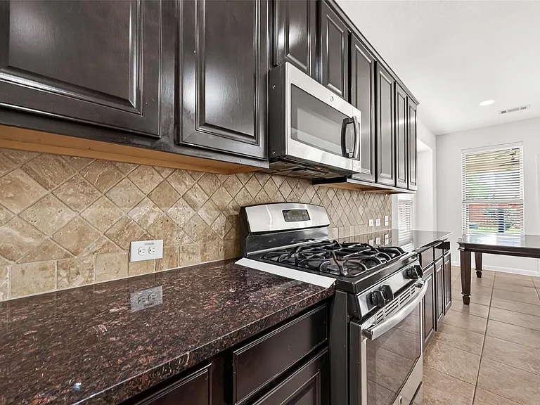 17415 Sandalisle Ln — Photo 18
