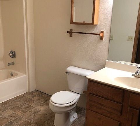 4th image of W168N11351 Stone Way APT 4