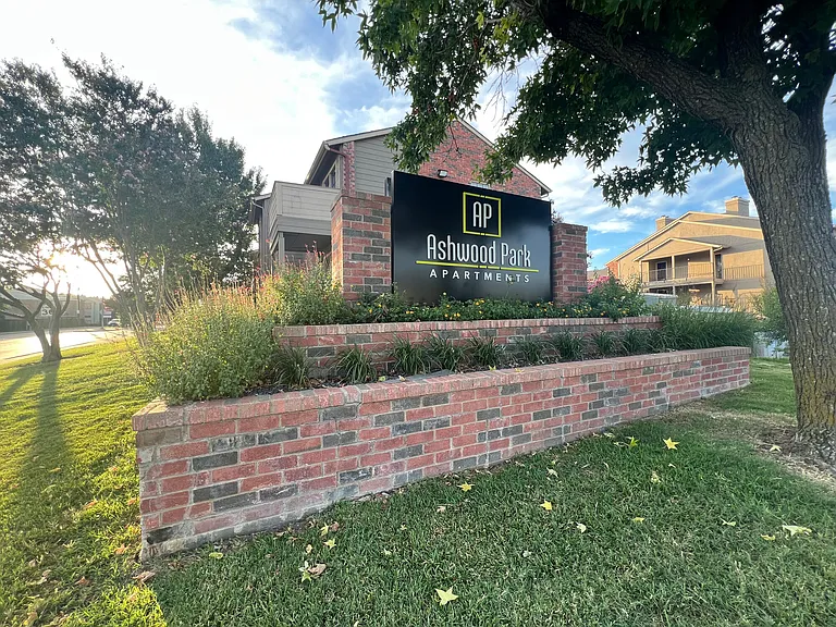 Ashwood Park Apartments — Photo 12