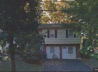 5 Linderman Ln, Monsey, NY 10952