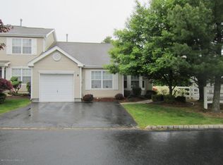 9 Aspen Ln, Freehold, NJ 07728