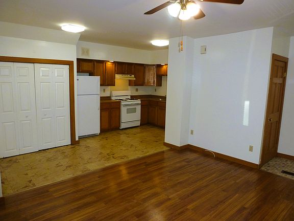 3rd image of 110 Lancaster St APT C