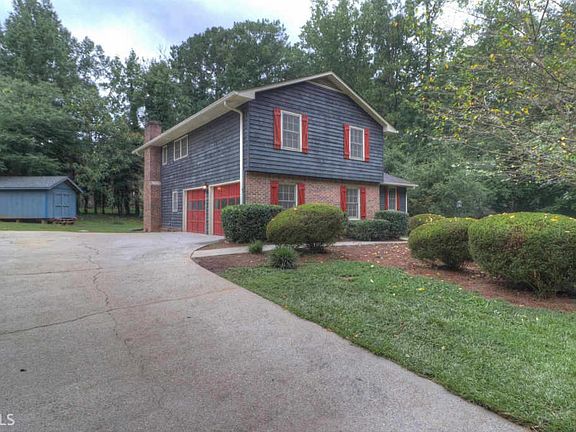 3rd image of 615 Knollwood Cir SE