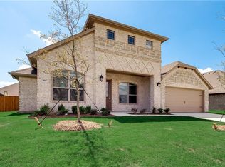 460 Wintergreen Dr, Waxahachie, TX 75165