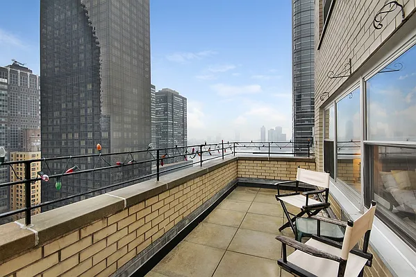Sold by Corcoran | media 4