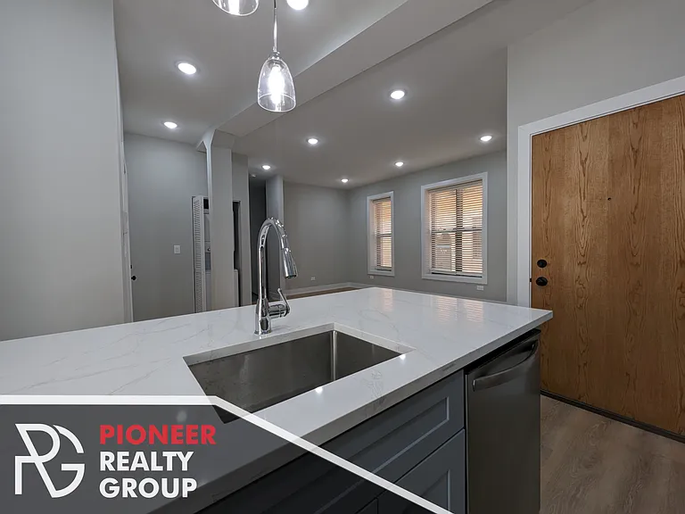 440 W Belden Ave #428-17 — Photo 5