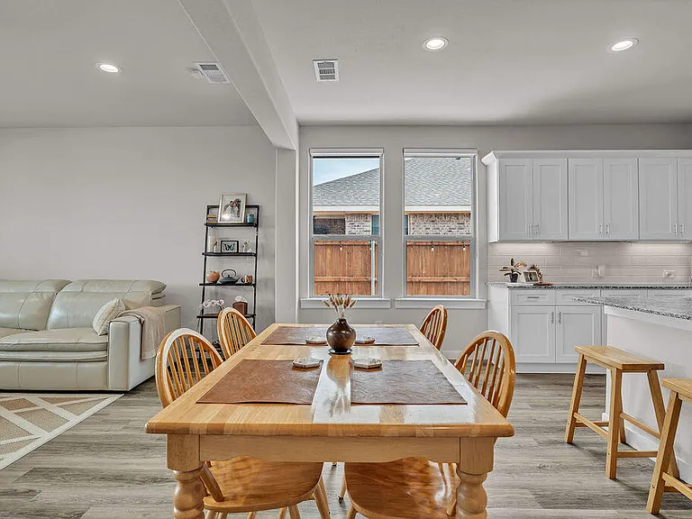 7012 Expedition Dr — Photo 17