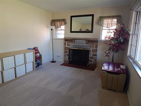 3rd image of 157 W Crest Dr