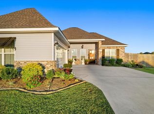 32 Bear Path, Picayune, MS 39466