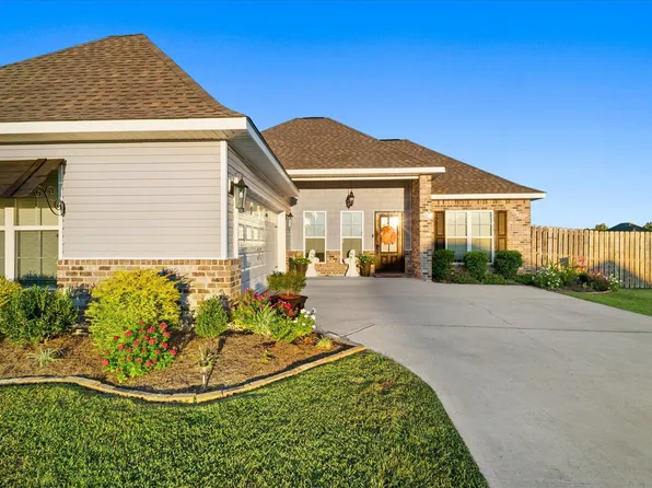 32 Bear Path, Picayune, MS 39466