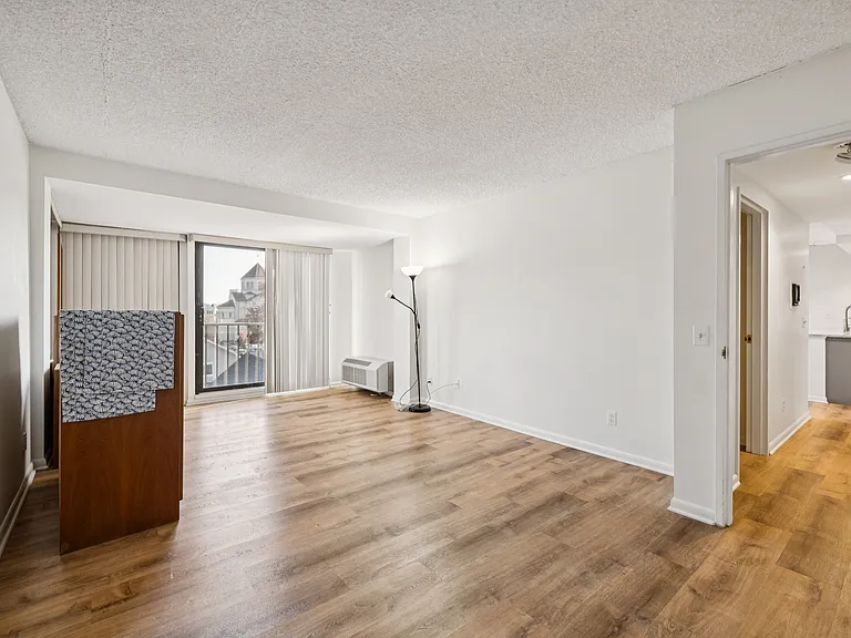 55 Clinton Pl #510 — Photo 12