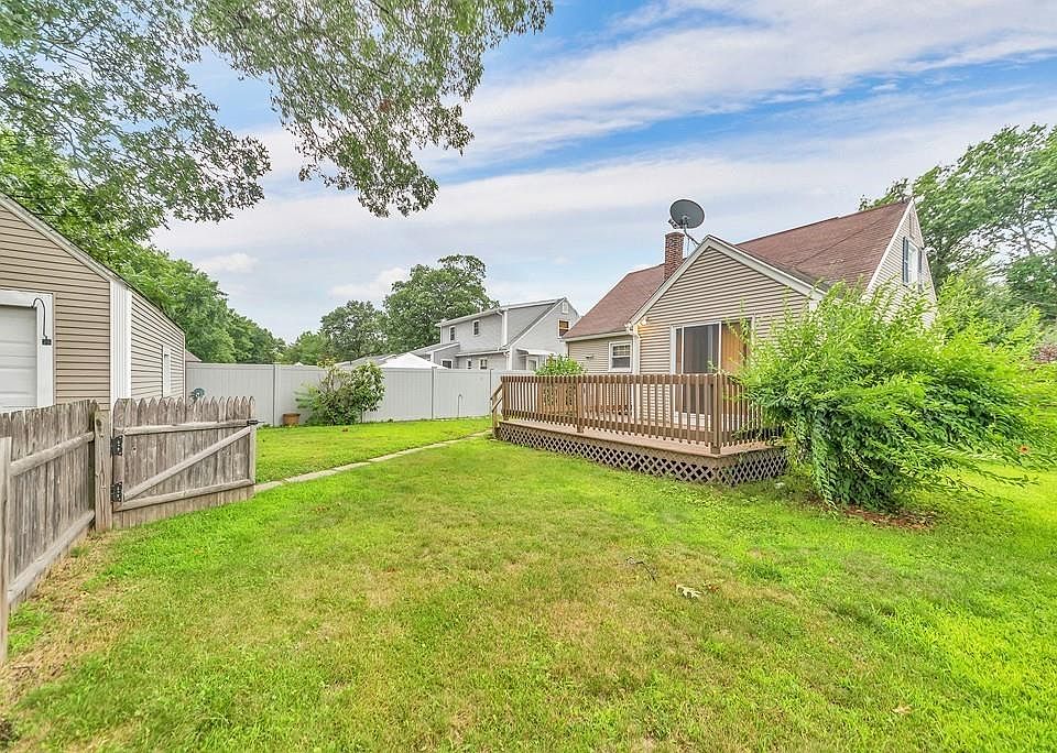 65 Breckwood Blvd, Springfield, MA 01109 Zillow