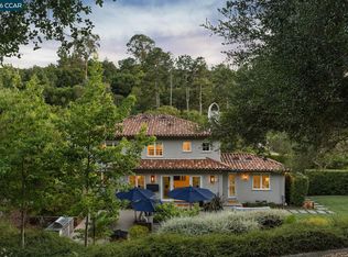 31 Sandy Ct, Orinda, CA 94563