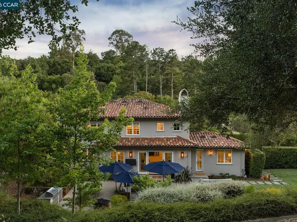 31 Sandy Ct, Orinda, CA 94563