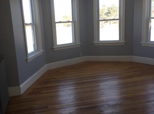 24 Carlisle St, Providence, RI 02907