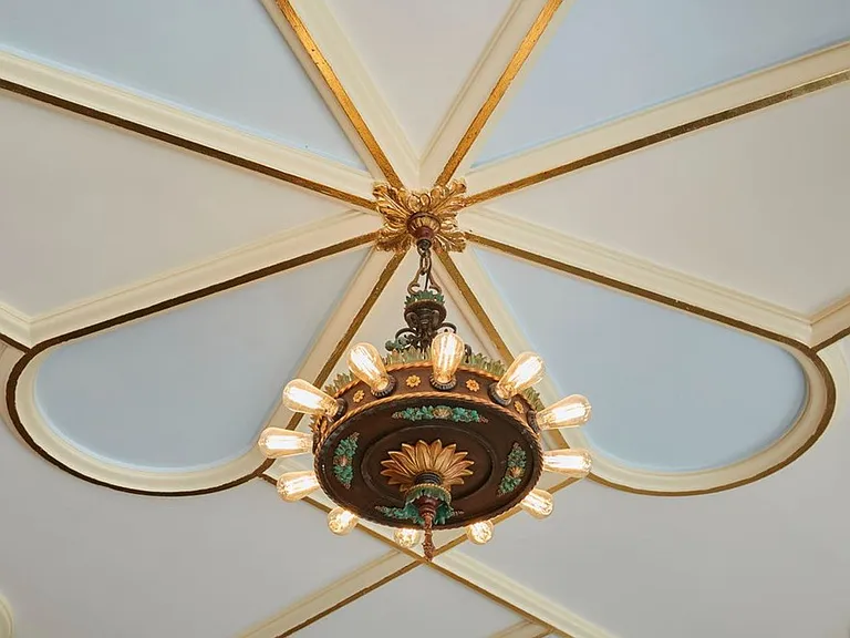 The Sovereign — Photo 19