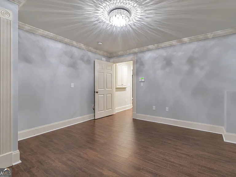 760 Champions Close — Photo 19