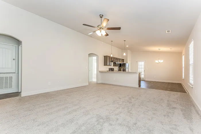 236 Bermuda Lakes Dr — Photo 2