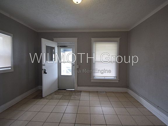 5th image of 1040 Division St