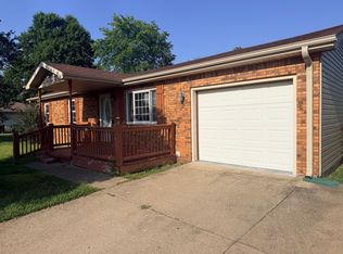 2879 Colonial Dr, Radcliff, KY 40160