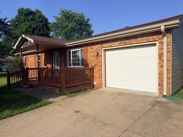 2879 Colonial Dr, Radcliff, KY 40160