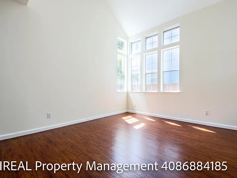 4202 Cambridge Way — Photo 32