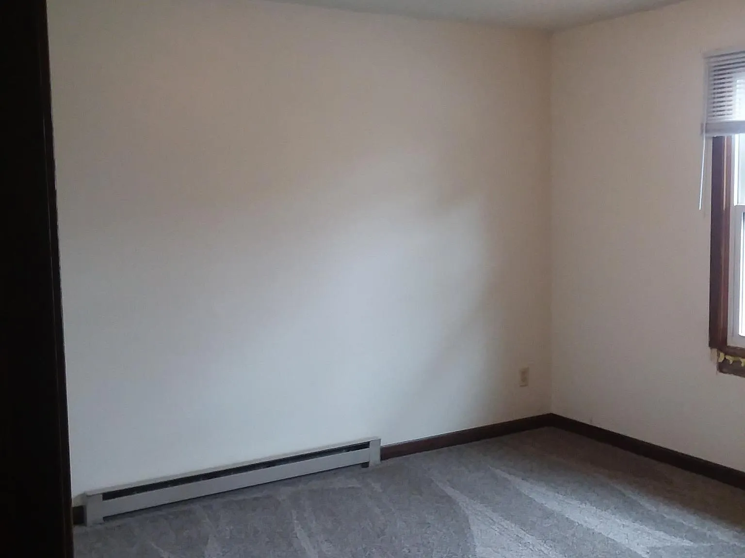 2 bed, 1000 sqft, $900 — Photo 2