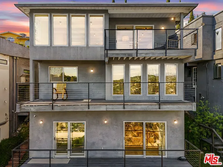2226 Ronda Vista Dr — Photo 3