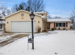 107 Huntington Cir, Elyria, OH