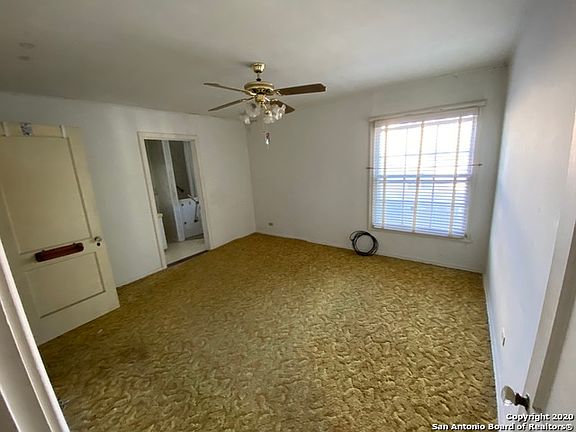 4th image of 319 Brees Blvd