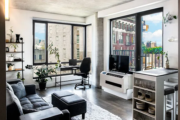 Sold by Compass | media 1