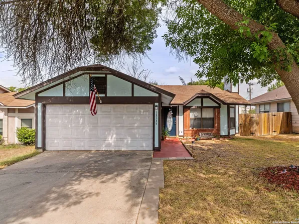13135 FEATHER RIDGE DR, San Antonio, TX 78233