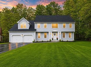 16 Shipley Cir, Westford, MA 01886