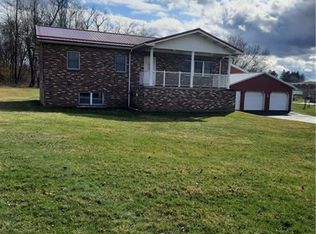 138 Buckeye Rd, Mount Pleasant, PA 15666