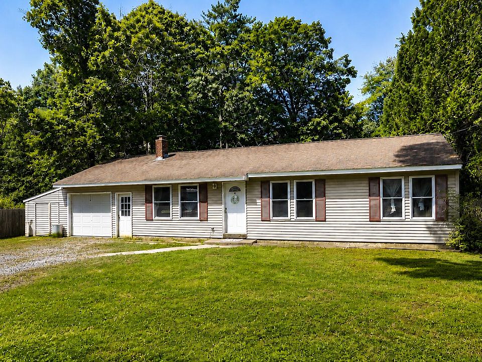 1st image of 115 Sand Road