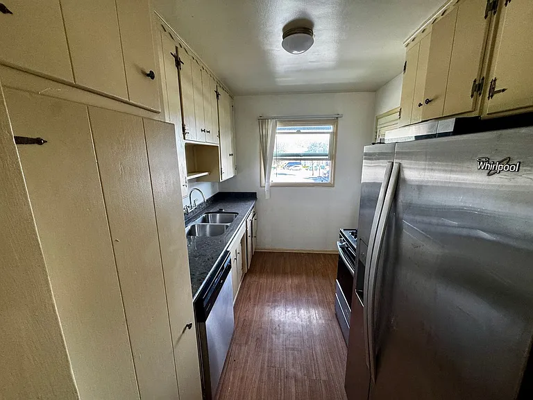 Charming 1 & 2 Bedrooms on the Chandler Bike Path — Photo 21
