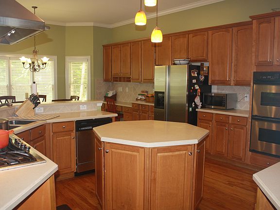 Kitchen with Island