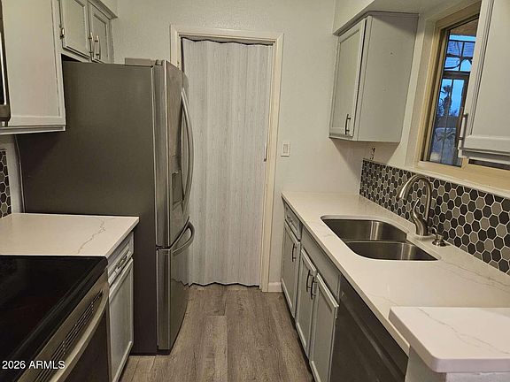 4th image of 2220 W DORA Street #114