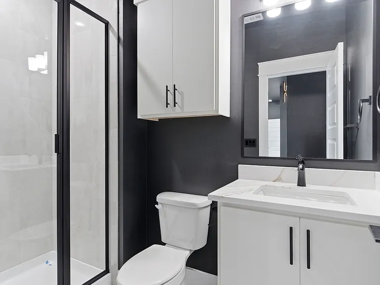 421 Hedge Dr — Photo 18