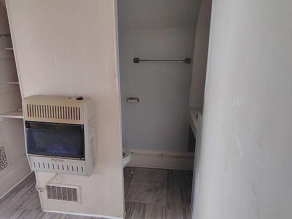 4th image of 110 Imperial St #3