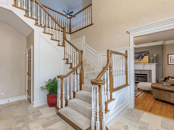 5th image of 4303 Hidden Valley Ct