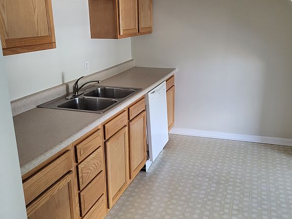 3rd image of 223 E Park Ave #3