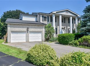 10 Fieldstone Cir, Brantford, ON N3R6S7